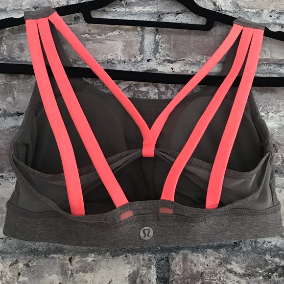 Lululemon bra excellent condition /pads - Picture 4 of 5